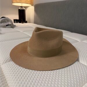 Joël Joseph Beige wool hat